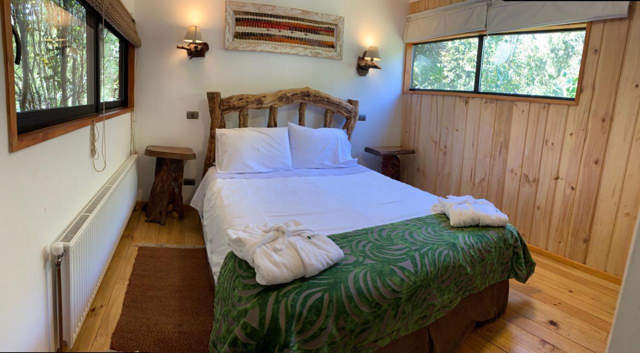 Cabanas Natural Park Lodge Пукон Экстерьер фото
