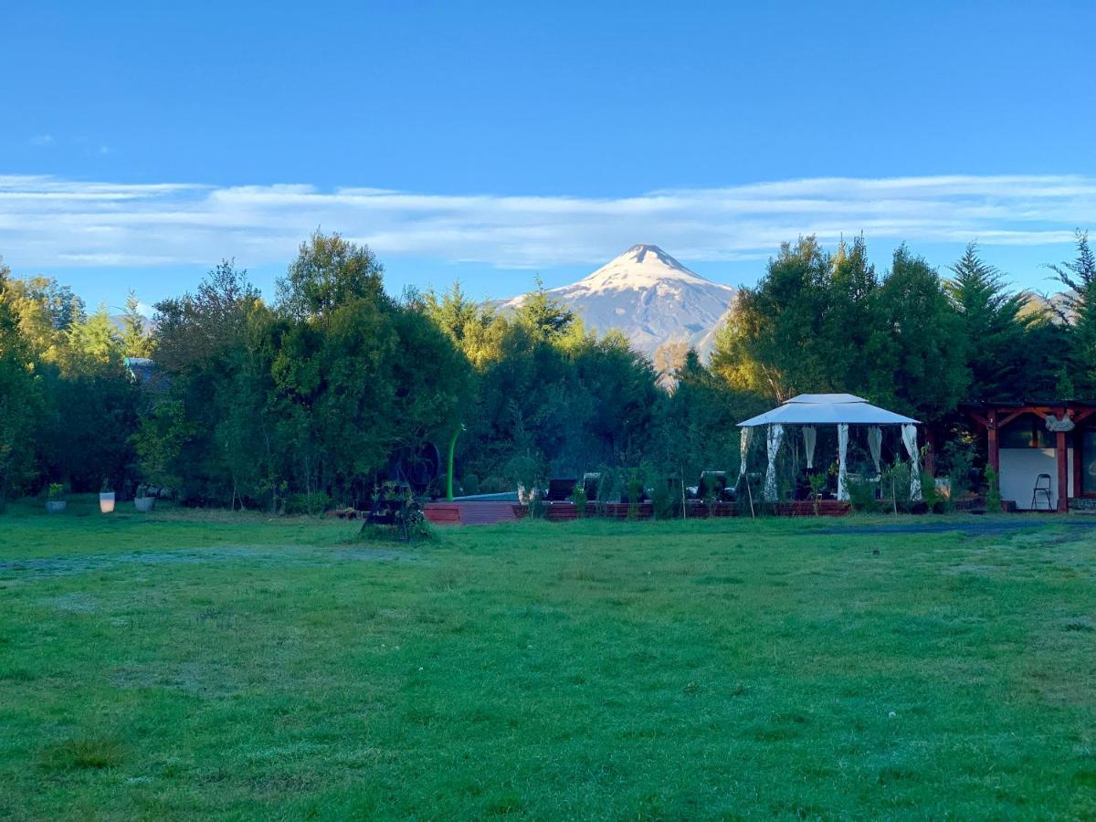 Cabanas Natural Park Lodge Пукон Экстерьер фото